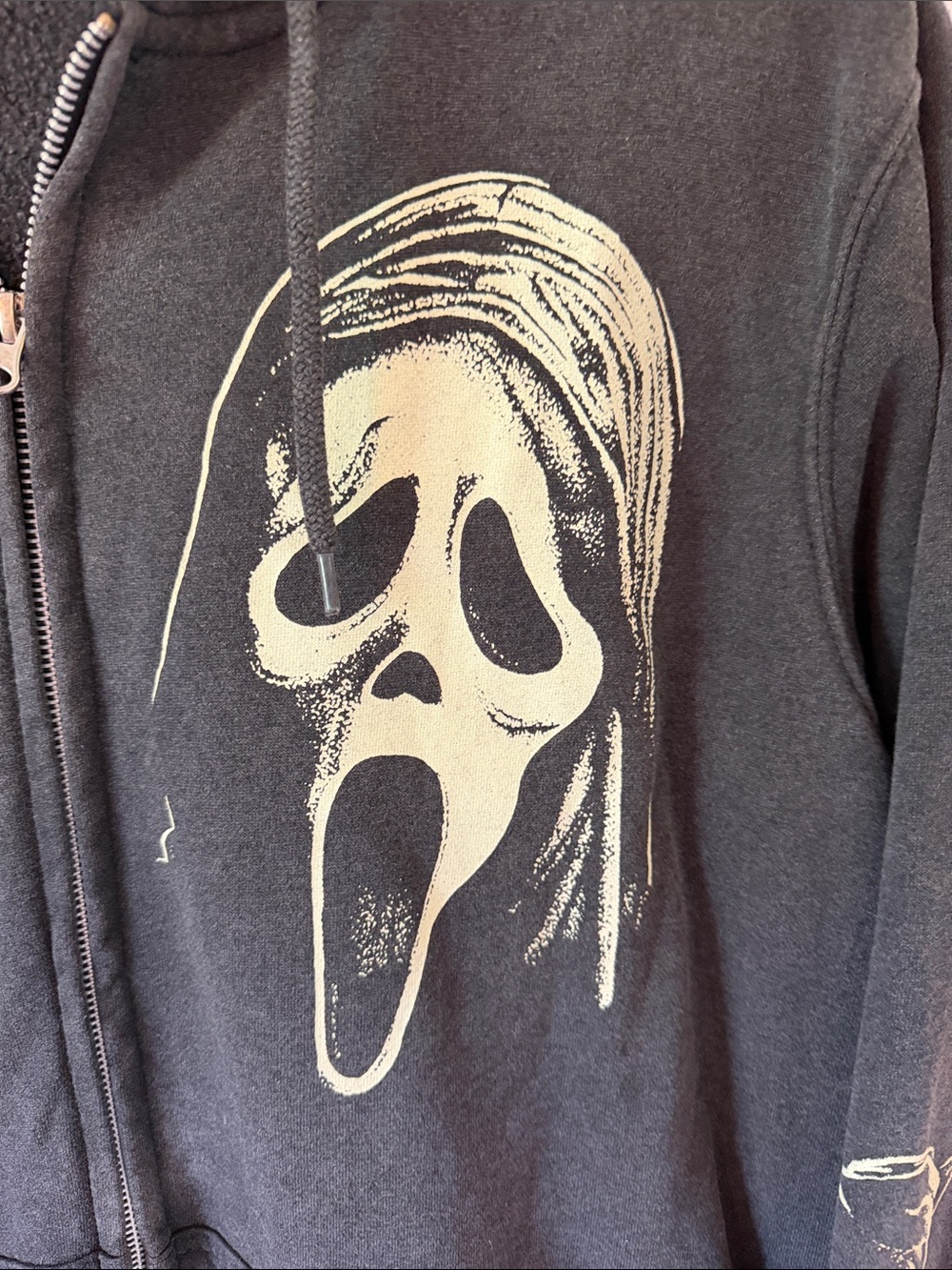 Hot Topic Ghost Face Horror Club Black Graphic Zip-Up Hoodie. Size Large. - Picture 5 of 10